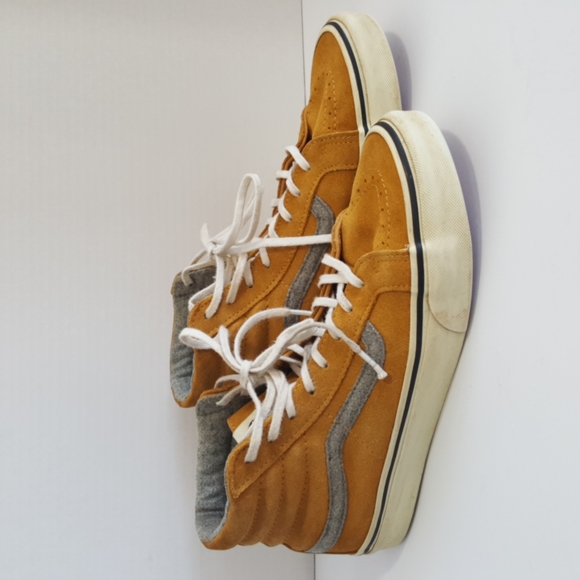 Vans Shoes - VANS SK8-Hi Off The Wall Skateboard Hi Top Sneakers (M-8, W-9.5)
